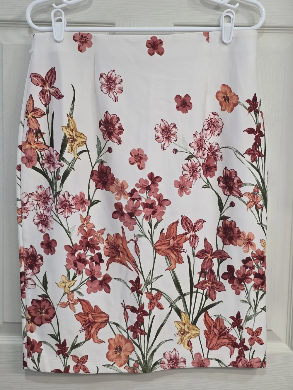 Roz & Ali White Pencil Skirt with Pink, Orange & Yellow Floral Print